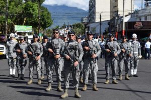 Lee más sobre el artículo Con orgullo la Fuerza Aérea Colombiana participó en el desfile del 20 de Julio en Ibagué