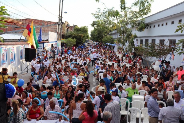 Lee más sobre el artículo Con multitudinaria manifestación, Ricardo Orozco pisa firme y seguro en El Espinal