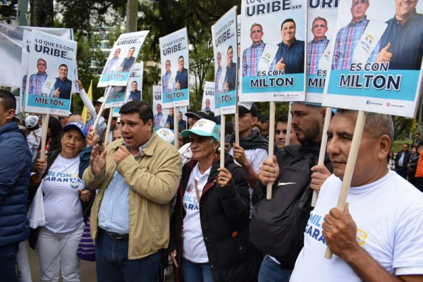 Lee más sobre el artículo Uribistas del Tolima se suman a respaldo nacional hacia Álvaro Uribe Vélez