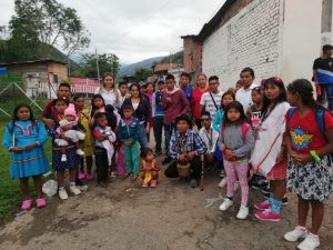 Lee más sobre el artículo 11 familias embera que se encontraban en Ibagué, retornaron a su lugar de origen