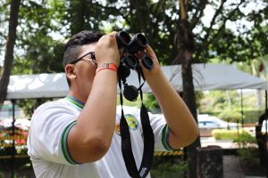 Lee más sobre el artículo El avistamiento de aves, una actividad que disfrutan los más jóvenes en el V Festival de Aves del Tolima
