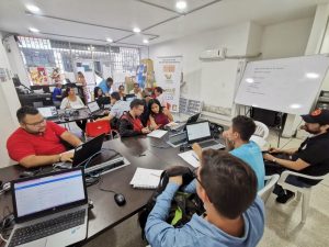 Lee más sobre el artículo Más de 540 personas en Ibagué han sido capacitadas en programas de competitividad