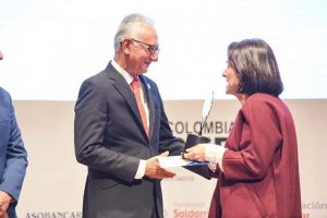 Lee más sobre el artículo Jaramillo seleccionado como uno de los mejores alcaldes del país en seguridad vial