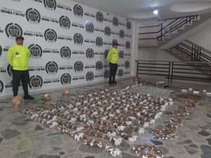 Lee más sobre el artículo Incautan más de 85 kilos de pólvora negra en la comuna 9 de Ibagué