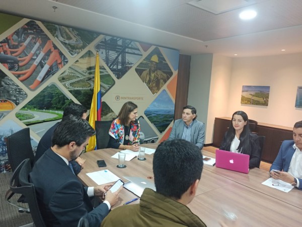 Lee más sobre el artículo Gobierno Nacional se compromete a sacar adelante el SETP para Ibagué