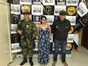 Lee más sobre el artículo CTI y Ejército capturaron a una mujer en vía pública de Ibagué por el delito de extorsión y concierto para delinquir