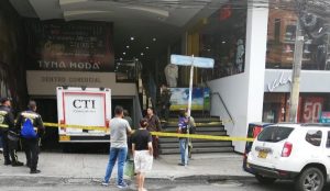 Lee más sobre el artículo Vigilante accionó su arma de fuego y se quitó la vida en el centro comercial Combeima