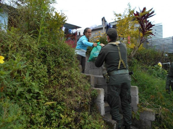 Lee más sobre el artículo Policía Tolima recolectó ayudas humanitarias para los más necesitados de Casabianca