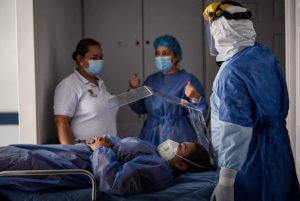 Lee más sobre el artículo Multinacional Mabe dona 160 cápsulas de protección para médicos de Ibagué