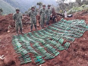 Lee más sobre el artículo Autoridades encontraron un centro de acopio de explosivos y artefactos en zona rural de Planadas