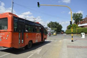 Lee más sobre el artículo Gremio transportador pide estudiar incremento en pasaje del servicio de buseta en Ibagué