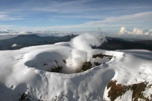 Lee más sobre el artículo Municipios del Tolima con área de influencia del Volcán Nevado del Ruíz, evidencian presencia de ceniza por actividad volcánica