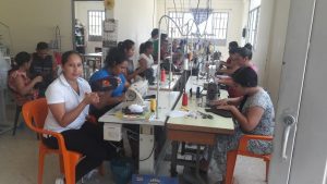 Lee más sobre el artículo Con el proyecto ‘Confeccionando Paz desde el Tolima’, el SENA genera equidad y nuevas oportunidades en la región