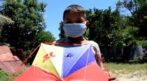 Lee más sobre el artículo Soldados del Ejército Nacional hicieron cometas para niños en condición vulnerable de Olaya, Tolima