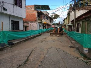 Lee más sobre el artículo Inició pavimentación de 400 metros cuadrados de vía en el barrio Santander de Ibagué