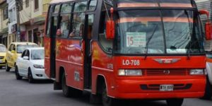 Lee más sobre el artículo Alcaldía y gremio transportador adelantan negociaciones para definir la tarifa de buses del 2021