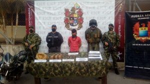 Lee más sobre el artículo Capturado explosivista de un GAO-R que pretendía generar acciones terroristas en el sur del Tolima