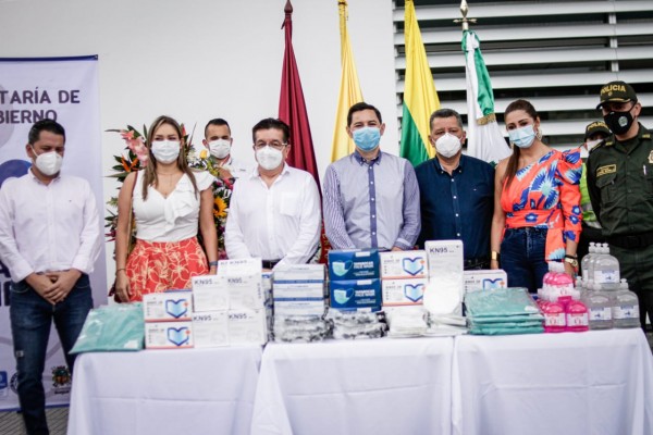 Lee más sobre el artículo Alcaldía de Ibagué entregó más de 650.000 elementos de protección personal a autoridades