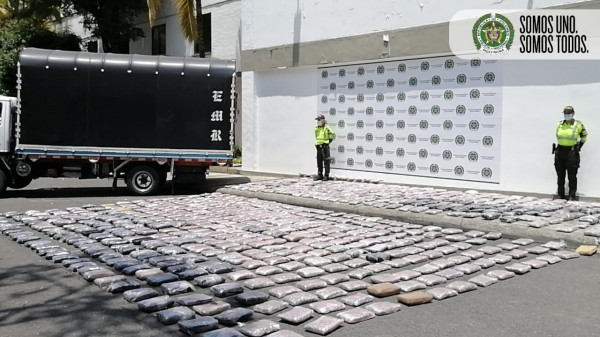 Lee más sobre el artículo Autoridades incautaron cerca de media tonelada de marihuana entre Ibagué y Espinal