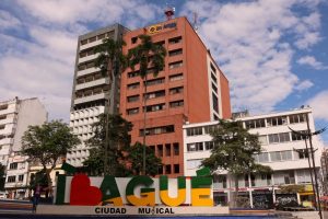 Lee más sobre el artículo Mincomercio resaltó el compromiso de la Cámara de Comercio de Ibagué al invertir en una línea de crédito para microempresarios