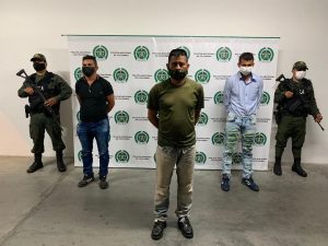 Lee más sobre el artículo Cárcel para los de ‘La Oficina’ por presunto desplazamiento forzado y extorsión en el sur del Tolima