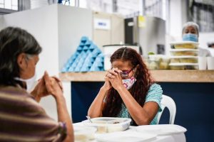 Lee más sobre el artículo 4.000 personas se benefician a través del programa ‘Nutriendo a Ibagué’