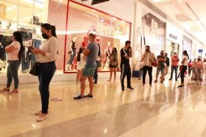 Lee más sobre el artículo Positivo balance del tercer día sin IVA en Ibagué, ventas aumentaron hasta un 50%
