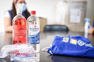 Lee más sobre el artículo Adultos mayores de la cárcel de Picaleña recibieron elementos de protección para el Covid-19