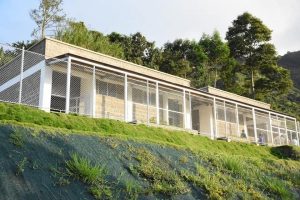 Lee más sobre el artículo Niños de la Escuela Alto Gualí de la Institución Educativa Leopoldo García en Palocabildo, estrenan sede