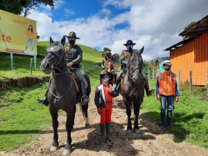 Lee más sobre el artículo Carabineros de la Policía Tolima brindaron seguridad a habitantes de zona rural y urbana de Murillo