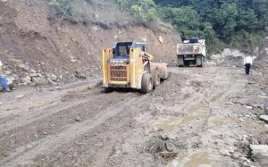 Lee más sobre el artículo Administración Municipal interviene siete kilómetros de vía en el sector de Tapias