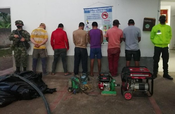 Lee más sobre el artículo Autoridades capturaron a seis personas dedicadas a la minería ilegal en el río Saldaña