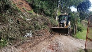 Lee más sobre el artículo Alcaldía atendió emergencia de deslizamiento de tierra en el corregimiento Calambeo