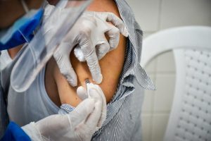 Lee más sobre el artículo Se cumplió con la meta de 1.344 personas vacunadas contra el COVID-19 en Ibagué