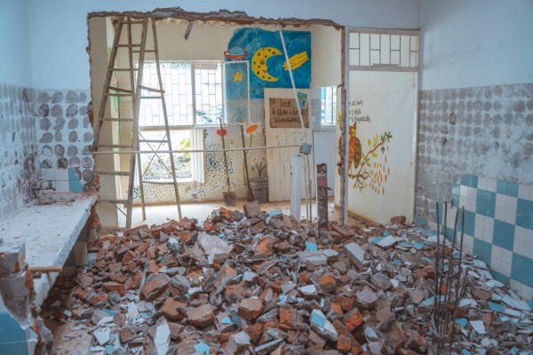 Lee más sobre el artículo Empresa ibaguereña dona remodelación total para la Biblioteca Combayma en Juntas