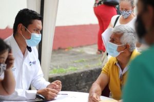 Lee más sobre el artículo Este miércoles los habitantes de la comuna Siete podrán hacerse gratis la prueba del COVID-19