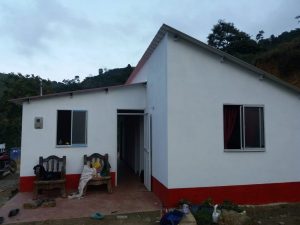 Lee más sobre el artículo Alcaldía y Gobierno Nacional beneficiarán a 19 familias del sector rural de Ibagué con viviendas nuevas