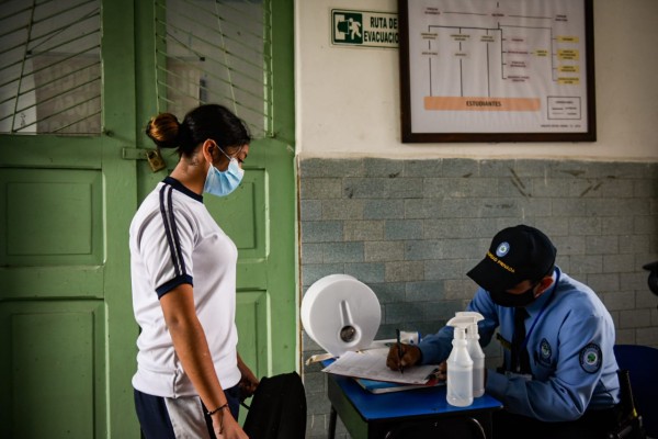 Lee más sobre el artículo “Nos vamos felices de Ibagué, al ver el compromiso con la alternancia”: Viceministra de Educación