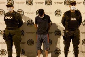 Lee más sobre el artículo A la cárcel por presunta extorsión agravada bajo la modalidad ‘tío o tía’ en Ibagué