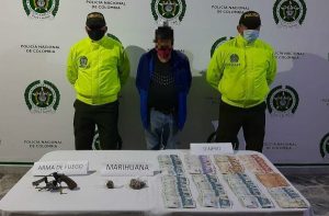 Lee más sobre el artículo Cayó ‘Comino’ por comercializar estupefacientes en una plaza de mercado de Ibagué