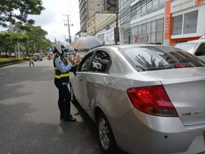 Lee más sobre el artículo Autoridades realizaron operativo contra el ‘mal parqueo’ en la carrera Quinta de Ibagué