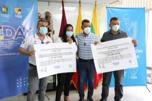 Lee más sobre el artículo Icononzo y Ataco recibirán nuevos carros compactadores de basura