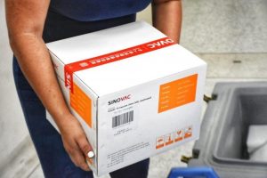 Lee más sobre el artículo Al Tolima llegaron más de 30 mil vacunas contra el COVID-19