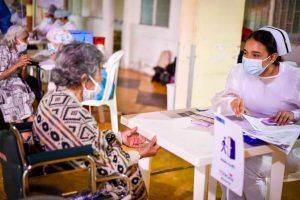 Lee más sobre el artículo Inicia la vacunación masiva contra el COVID-19 en las comunas de Ibagué