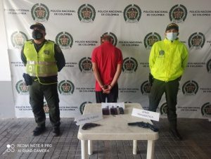 Lee más sobre el artículo Autoridades capturaron en Melgar a un venezolano con un arma de fuego y otra de fogueo