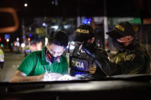 Lee más sobre el artículo Buscan otorgar descuentos en el pago de infracciones a medidas por el COVID-19 en Ibagué