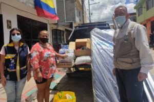 Lee más sobre el artículo Entregan ayudas humanitarias a damnificados por incendio estructural en Villa Luces