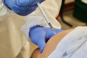 Lee más sobre el artículo Secretaría de Salud inicia investigación por presunta irregularidad en la aplicación de una vacuna en Ibagué