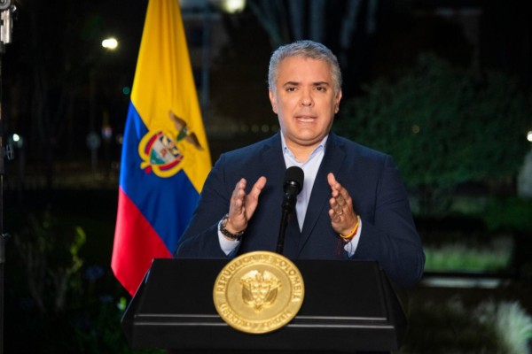 Lee más sobre el artículo Presidente Duque ordena máximo despliegue de la Fuerza Pública para desbloquear vías del país