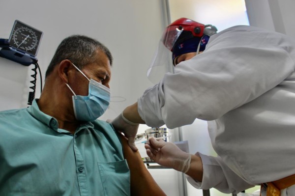Lee más sobre el artículo Conozca los puntos de vacunación contra el covid-19 para personas mayores de 50 años en Ibagué